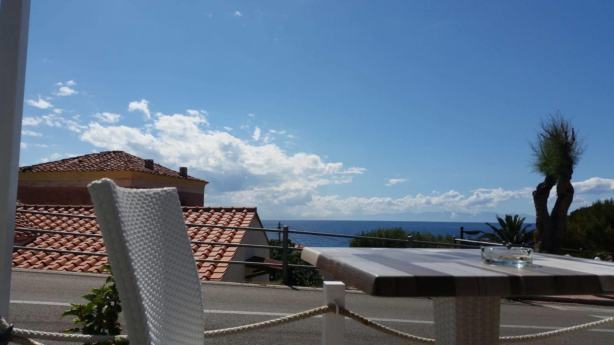 Hotel Il Perseo Chiessi Exterior photo